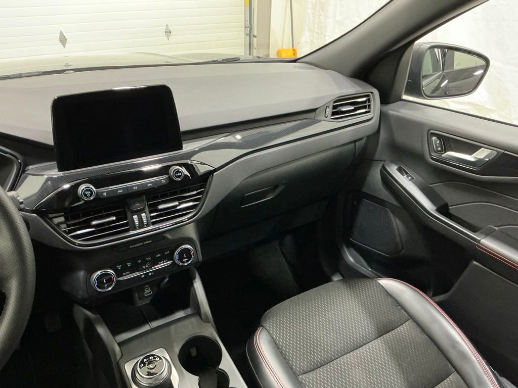 Used 2025 Ford Escape ST-Line image 29