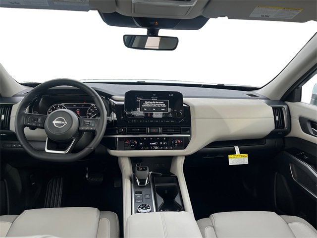 New 2025 Nissan Pathfinder SL image 6