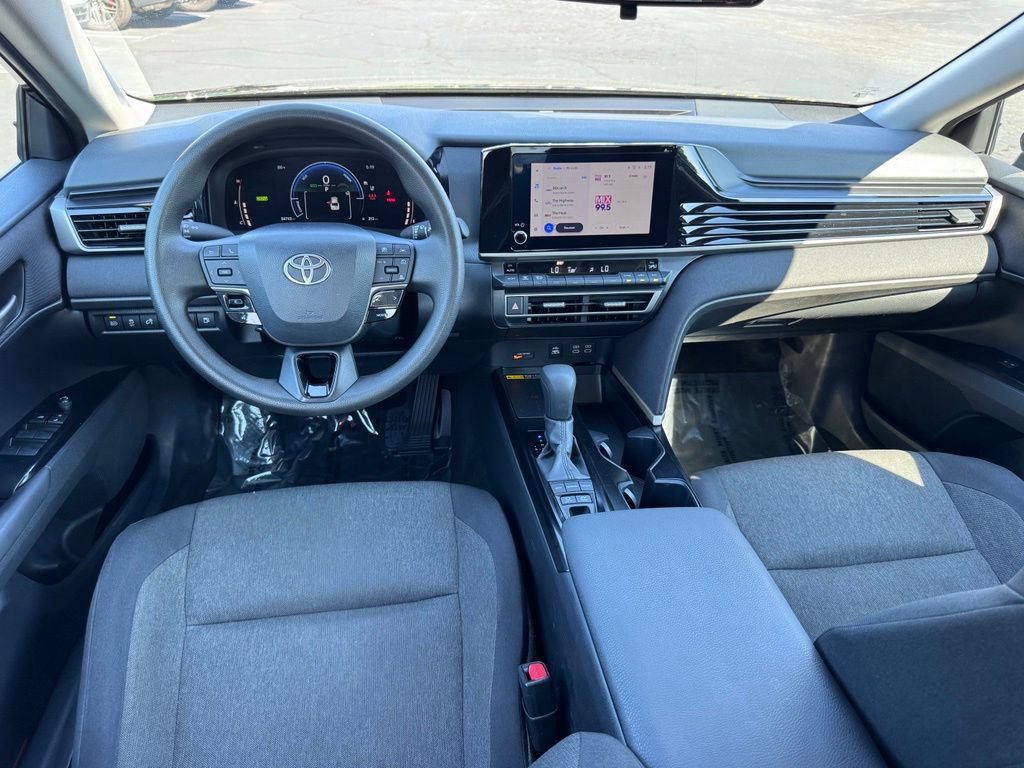Used 2025 Toyota Camry LE FWD image 6