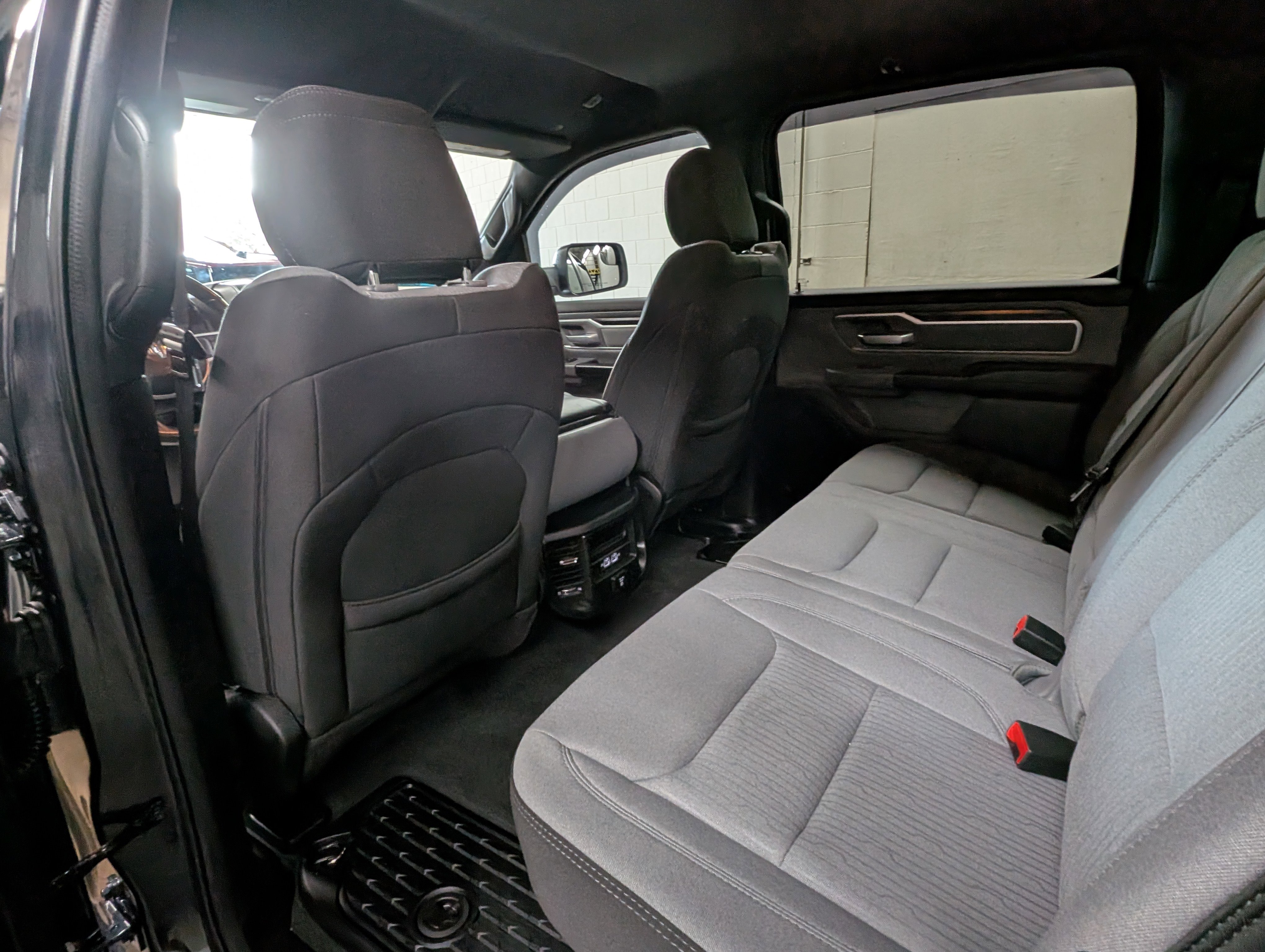 Used 2021 RAM 1500 Big Horn image 8