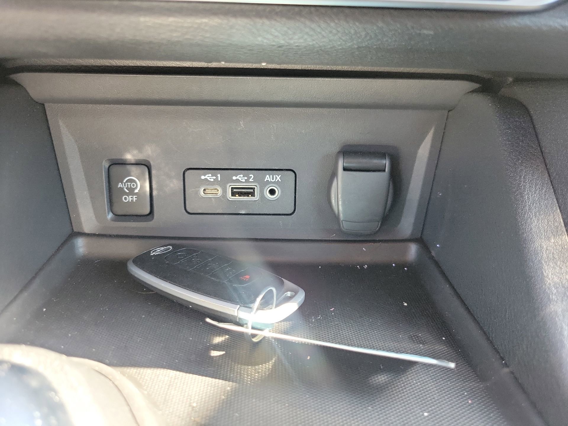 Used 2024 Nissan Sentra SR FWD image 32