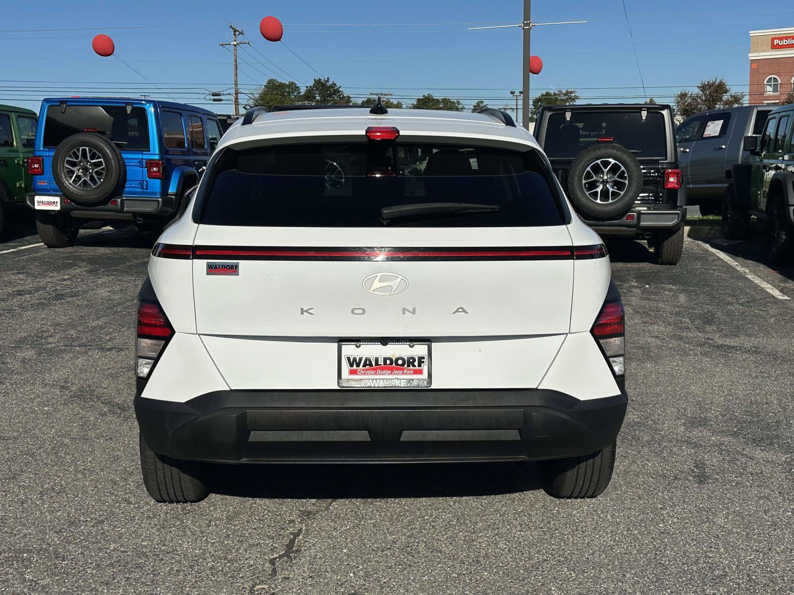 Used 2025 Hyundai Kona SEL FWD image 6