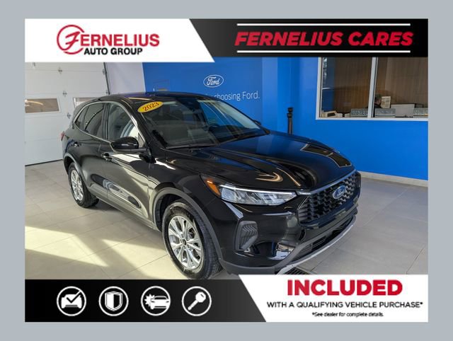 Used 2023 Ford Escape Active w/ Tech Pack #2 AWD/4WD image 1