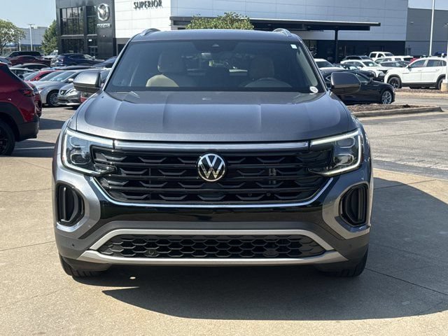 Used 2024 Volkswagen Atlas Cross Sport SE AWD/4WD image 13