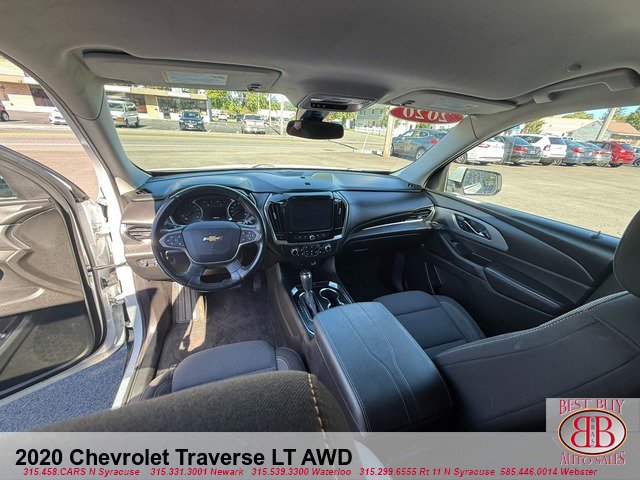 Used 2020 Chevrolet Traverse LT w/ Driver Confidence II Package AWD/4WD image 14