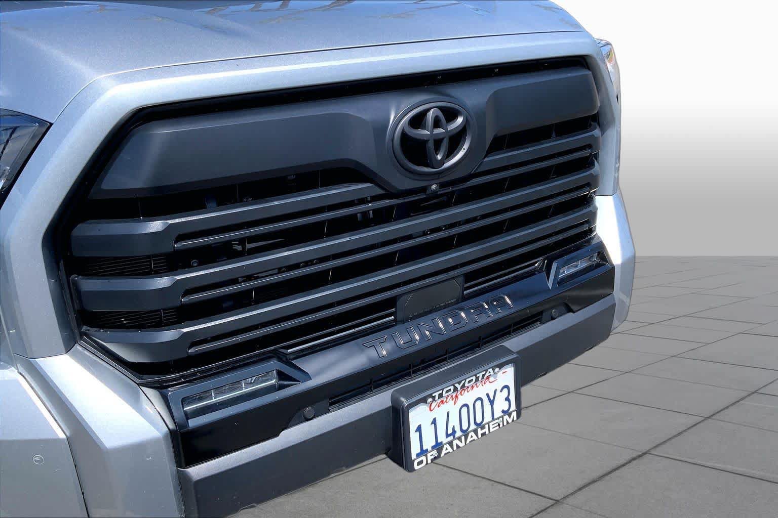 Used 2024 Toyota Tundra Limited AWD/4WD image 29