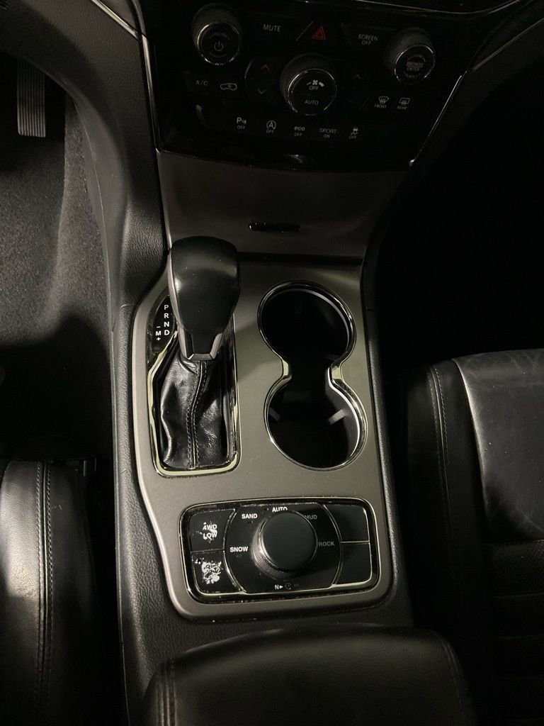 Used 2021 Jeep Grand Cherokee Limited X image 32