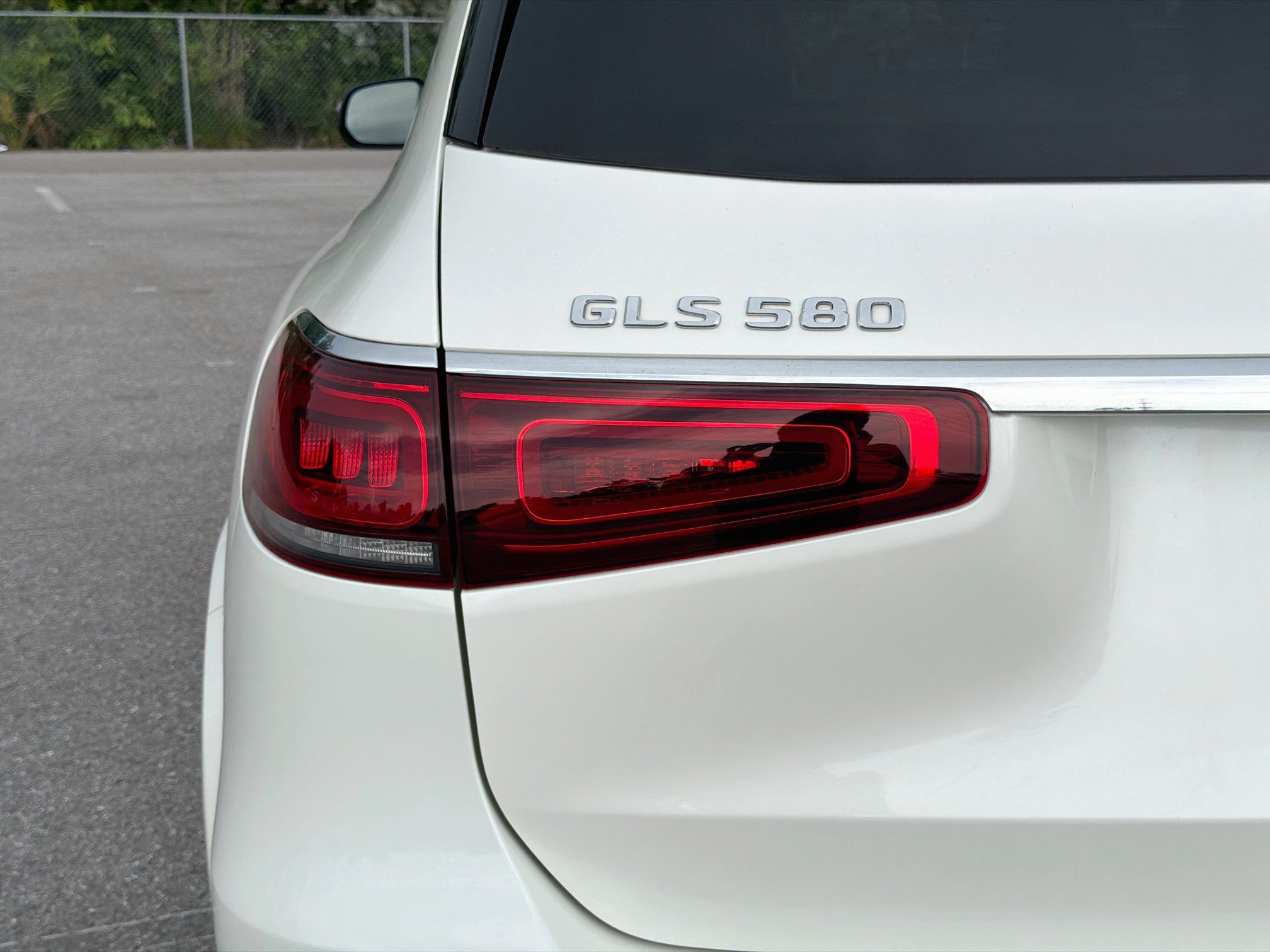Used 2021 Mercedes-Benz GLS 580 4MATIC image 10