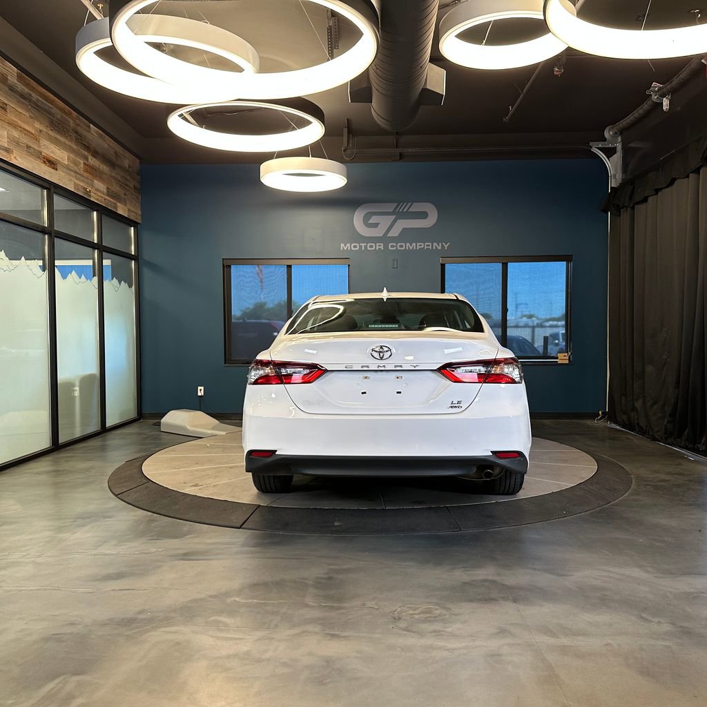 Used 2022 Toyota Camry LE AWD/4WD image 4