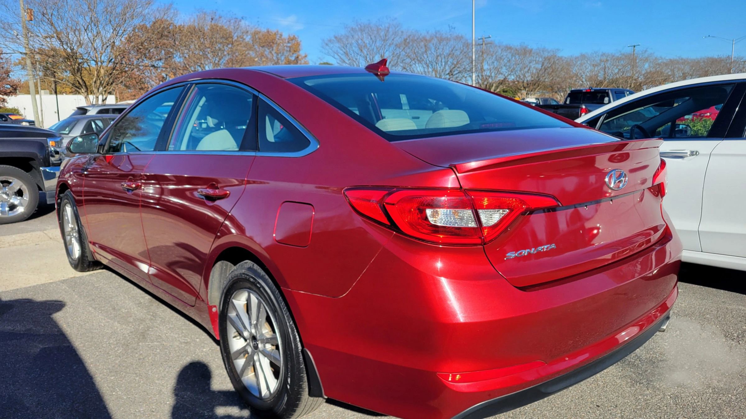 Used 2015 Hyundai Sonata SE w/ Cargo Package image 3