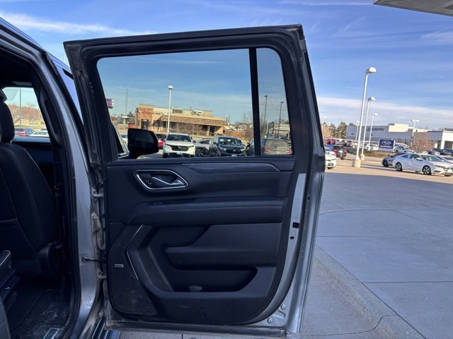 Used 2024 GMC Yukon XL SLT w/ SLT Premium Package image 26