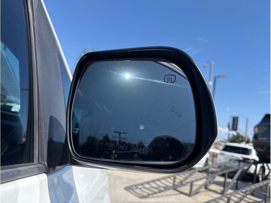 Used 2015 Toyota Sienna SE w/ SE Preferred Package FWD image 50