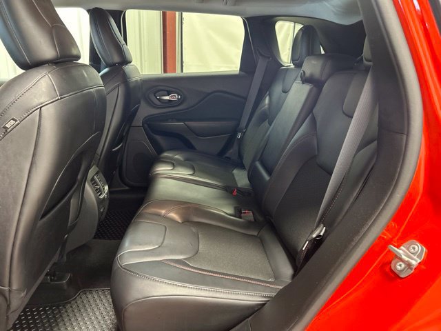 Used 2021 Jeep Cherokee Trailhawk AWD/4WD image 15