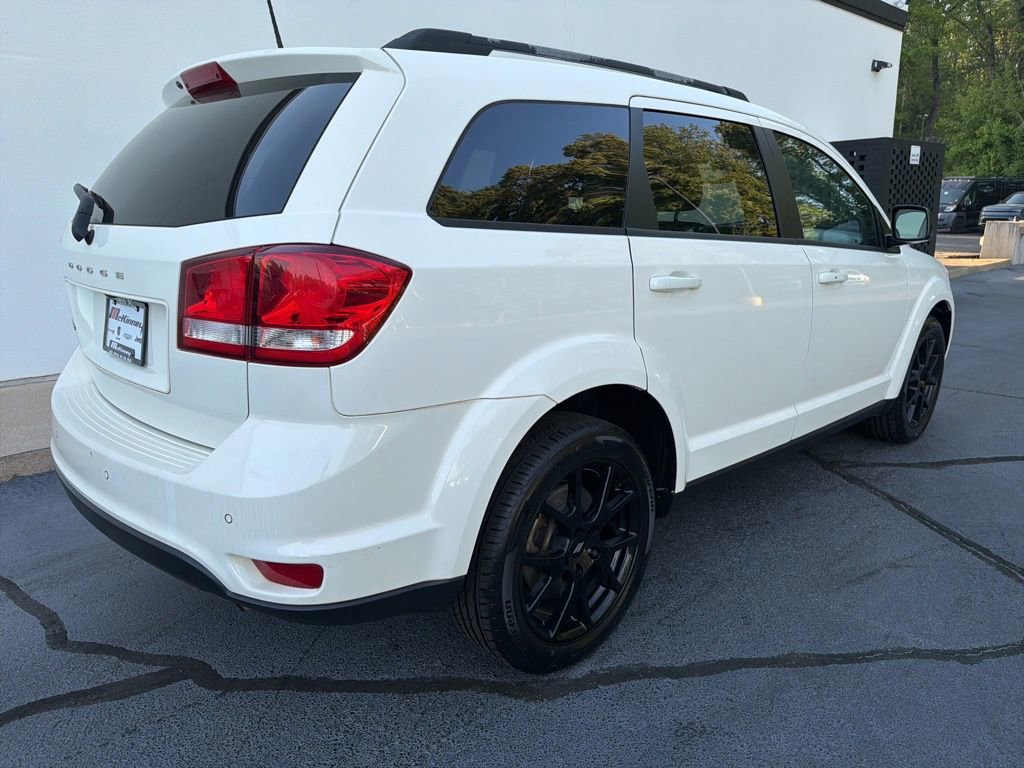 Used 2019 Dodge Journey SE FWD image 9
