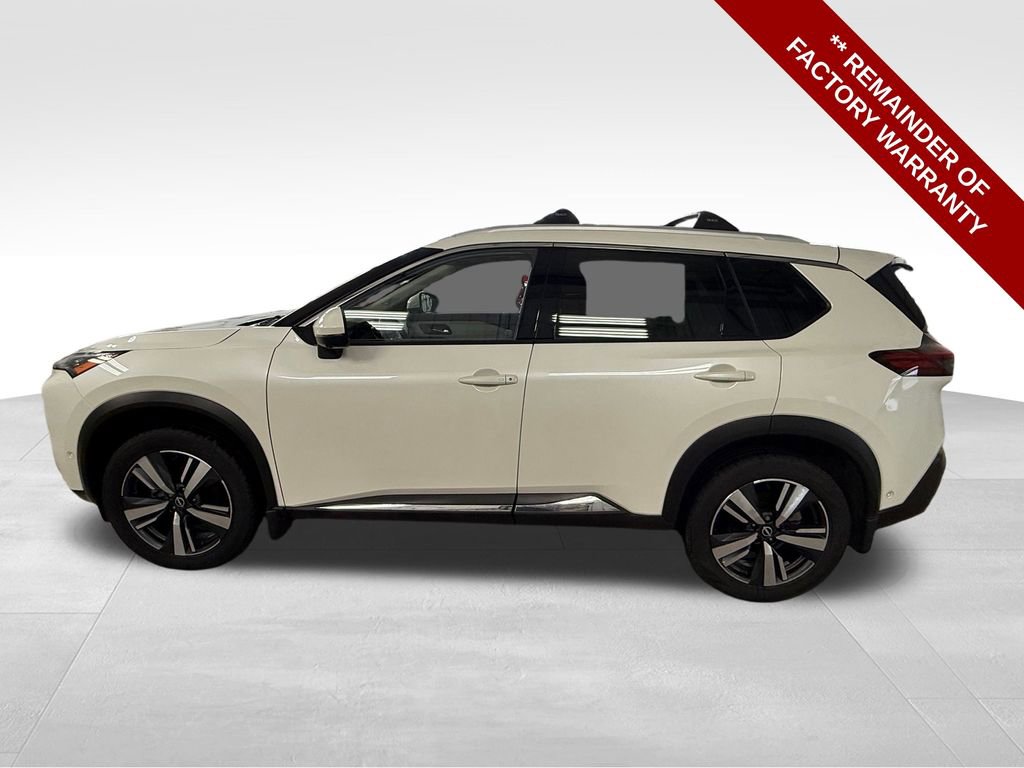 Used 2023 Nissan Rogue SL w/ SL Premium Package image 2