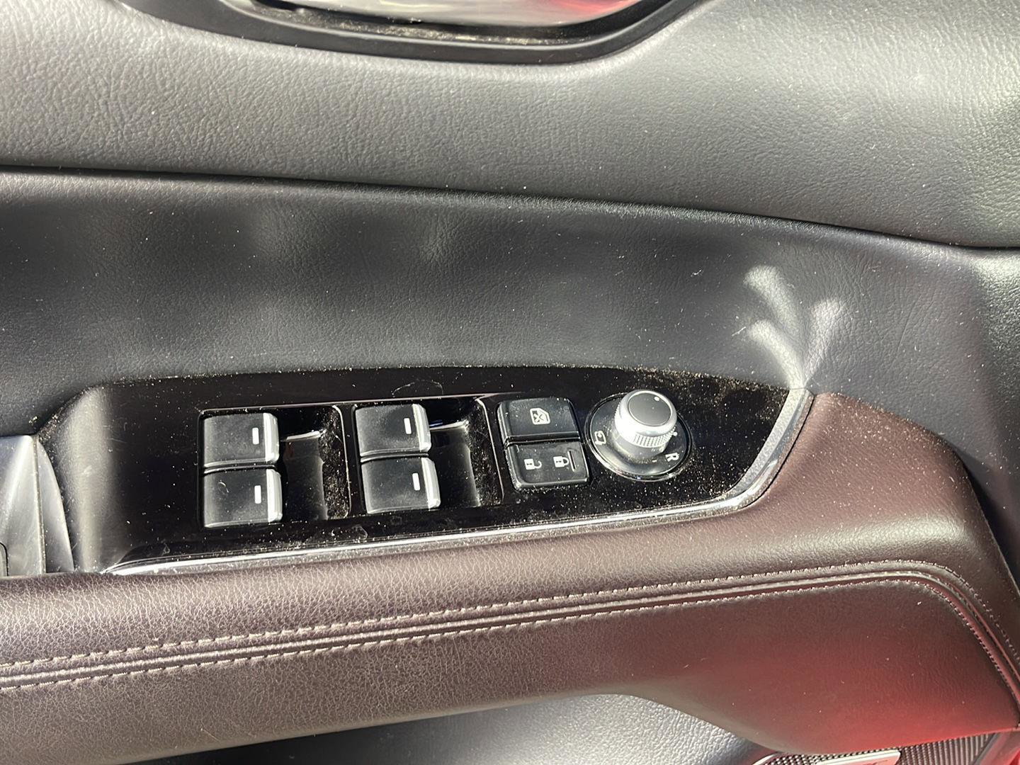 Used 2020 MAZDA CX-5 Signature image 14