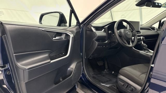 Used 2025 Toyota RAV4 XLE w/ Convenience Package AWD/4WD image 32