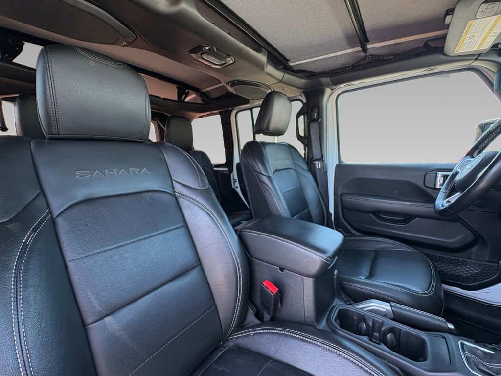 Used 2022 Jeep Wrangler Unlimited Sahara w/ Cold Weather Group AWD/4WD image 7