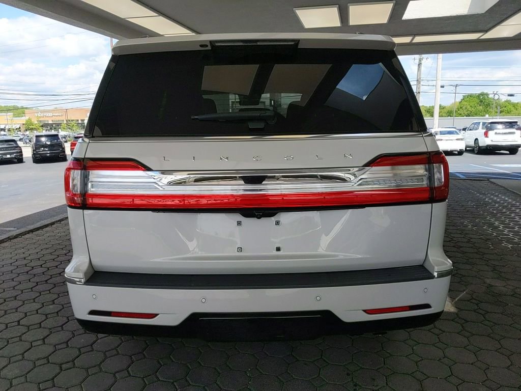 Used 2021 Lincoln Navigator Reserve AWD/4WD image 7