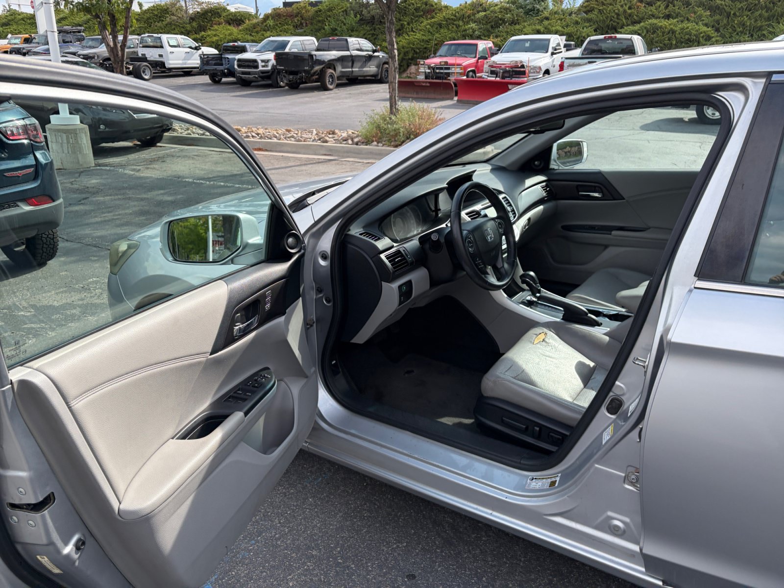 Used 2014 Honda Accord EX-L image 10