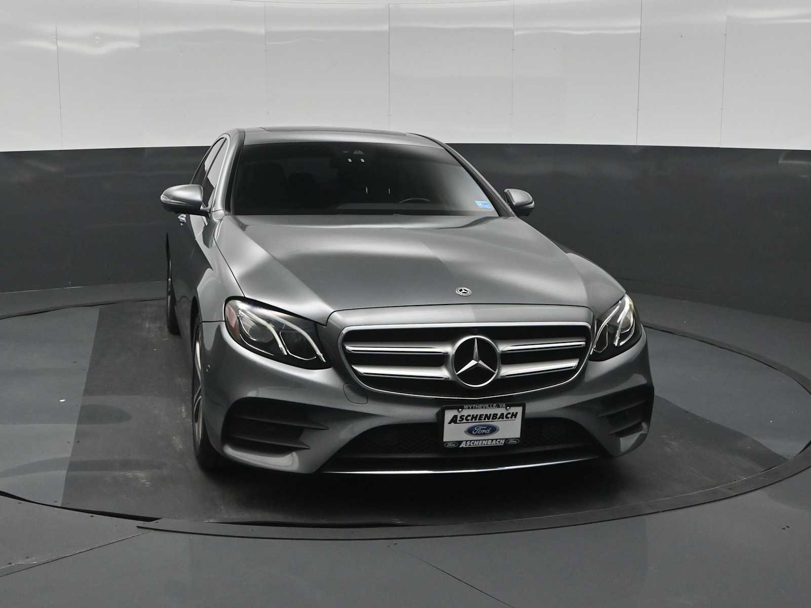 Used 2019 Mercedes-Benz E 300 4MATIC image 3