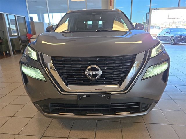 Used 2023 Nissan Rogue SL image 3