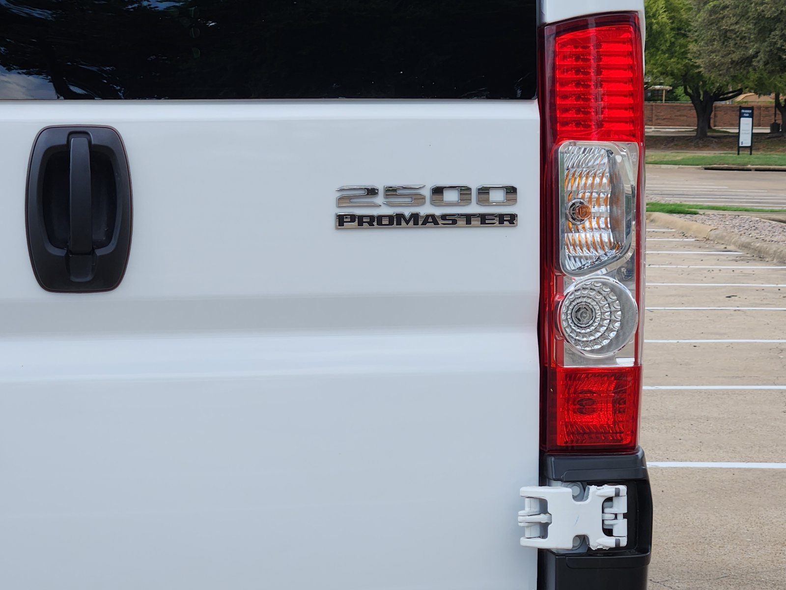 Used 2025 RAM ProMaster 2500 w/ U-Haul Equipment Group FWD image 15