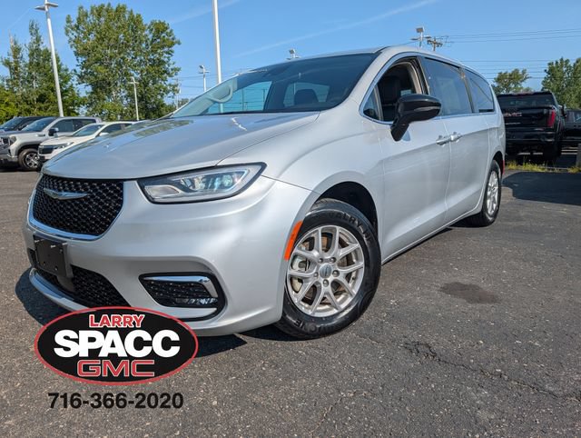Used 2024 Chrysler Pacifica Touring-L FWD video 1