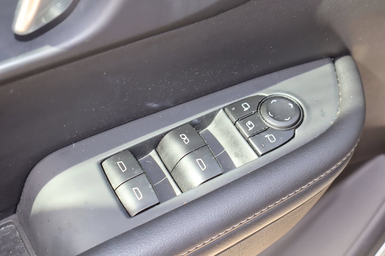 Used 2025 Buick Enclave Preferred FWD image 22