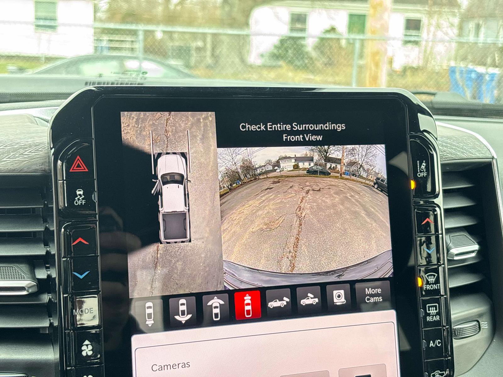 New 2026 RAM 2500 Laramie AWD/4WD image 13