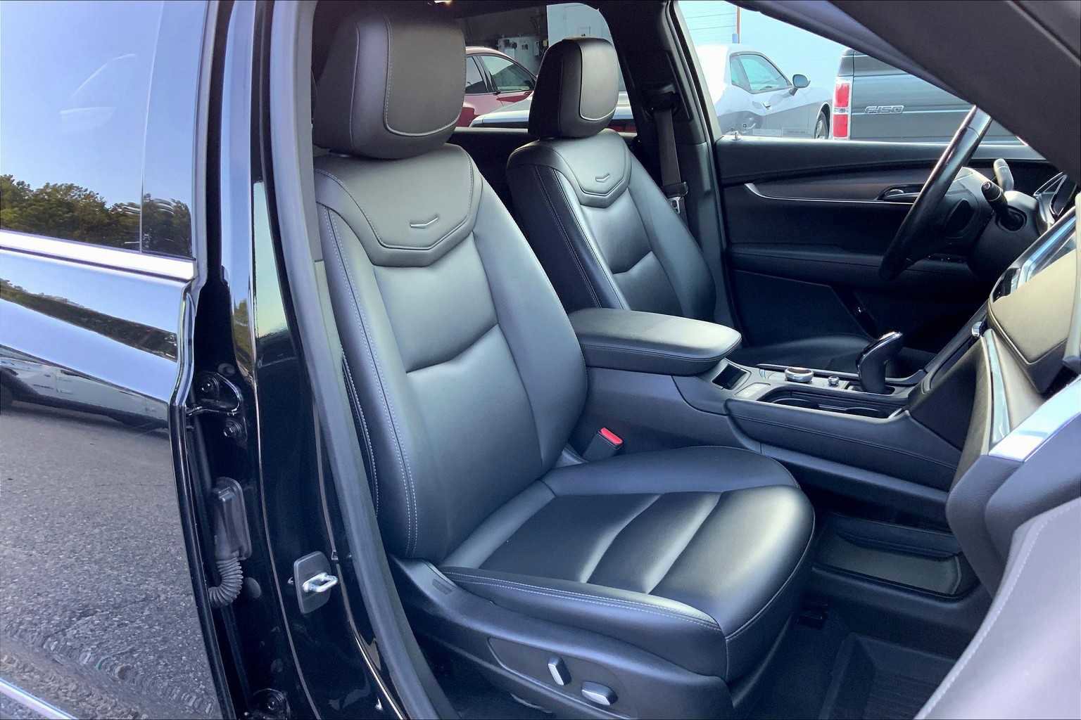 Used 2022 Cadillac XT5 Luxury image 16