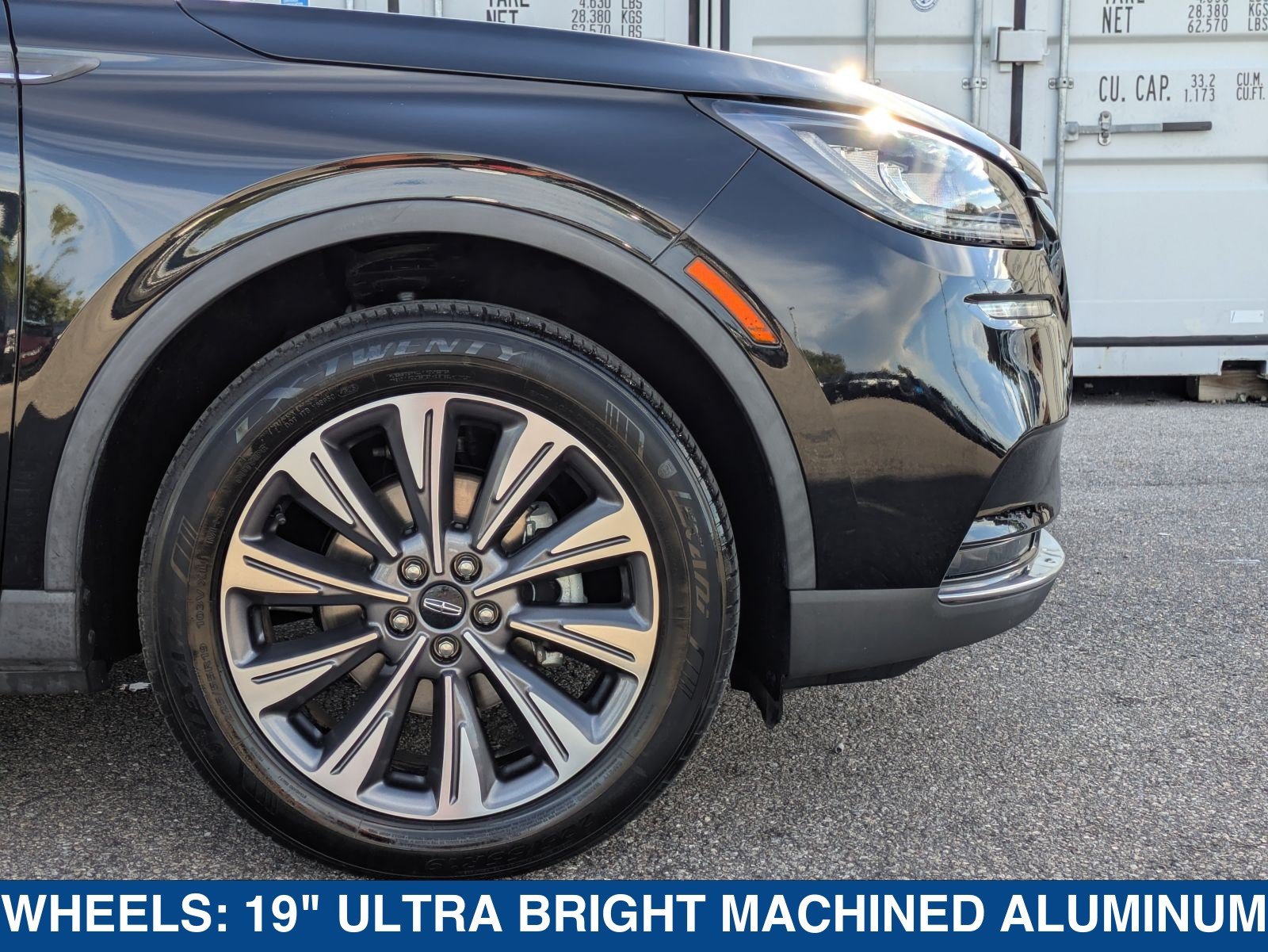 Used 2020 Lincoln Corsair Reserve w/ Elements Package FWD image 12