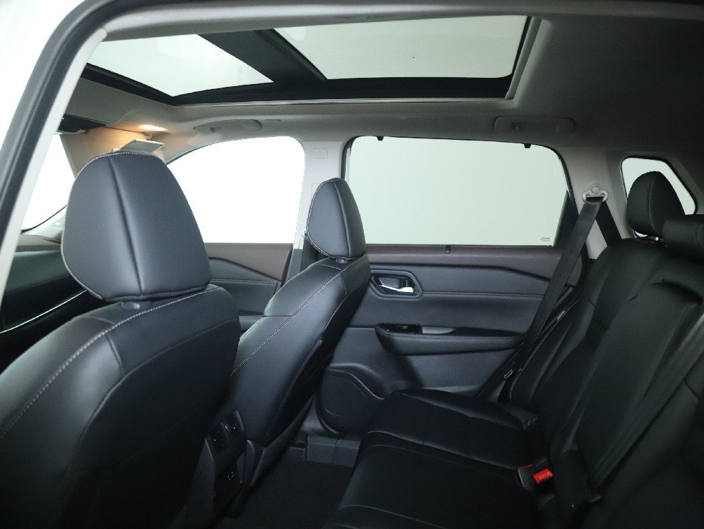 Certified 2023 Nissan Rogue SL w/ SL Premium Package AWD/4WD image 15
