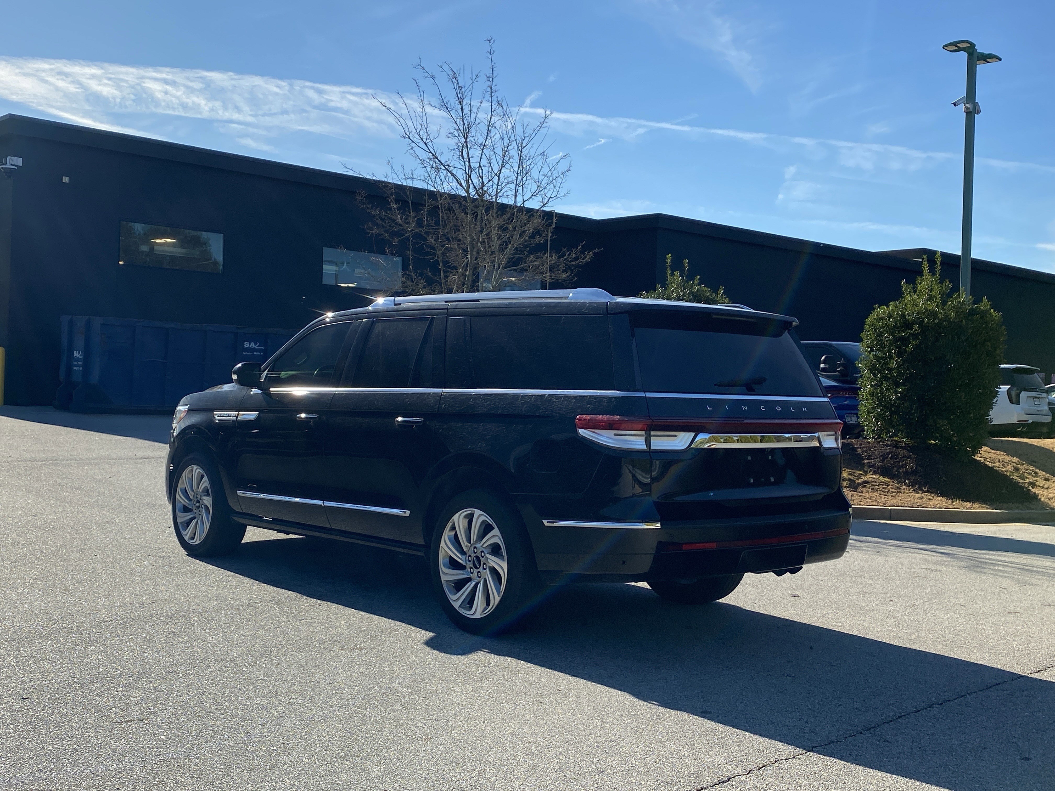 Used 2024 Lincoln Navigator L 4WD image 15