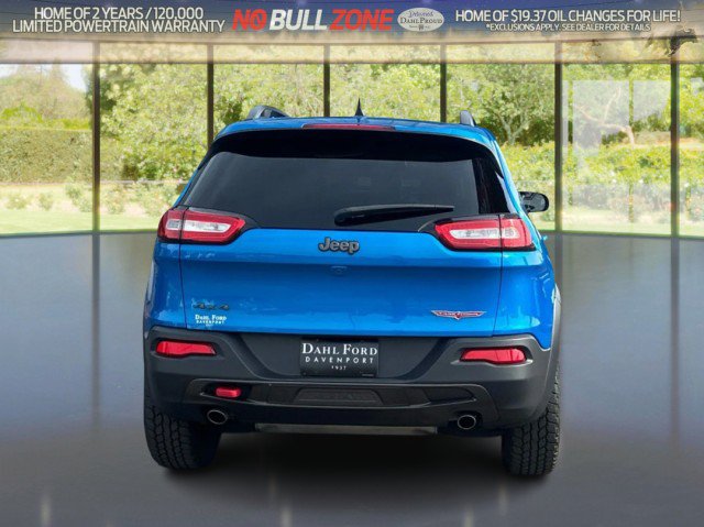 Used 2017 Jeep Cherokee Trailhawk AWD/4WD image 4