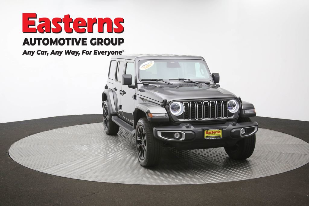 Used 2025 Jeep Wrangler Unlimited Sahara AWD/4WD image 47