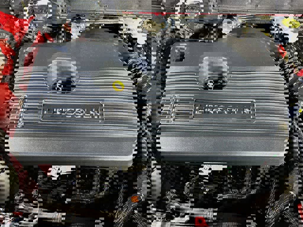 Used 2019 Lincoln Nautilus Select image 9