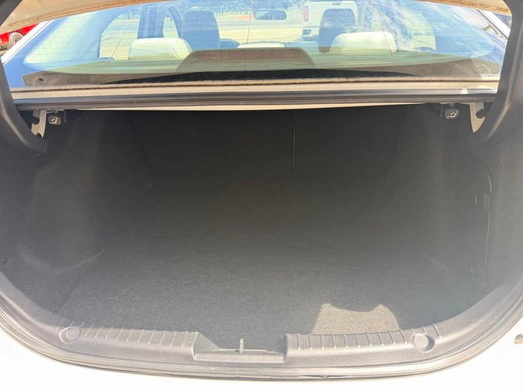 Used 2016 MAZDA MAZDA3 i Sport w/ Preferred Equipment Package image 7