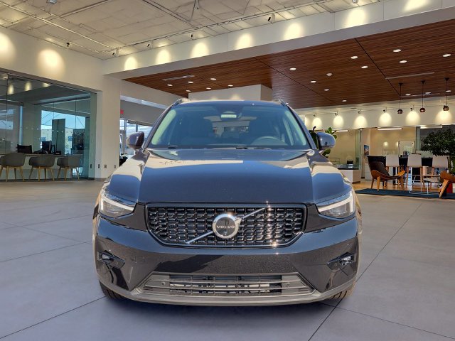 New 2026 Volvo XC40 B5 Ultra w/ Protection Package Premier AWD/4WD image 6