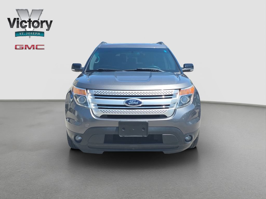 Used 2014 Ford Explorer XLT AWD/4WD image 2