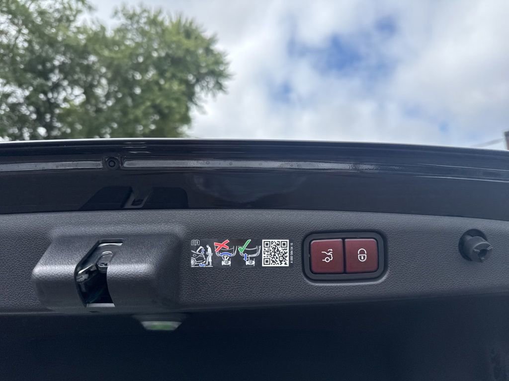 New 2026 Mercedes-Benz E 350 4MATIC Sedan image 28