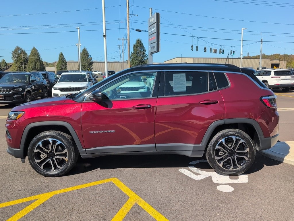 Used 2022 Jeep Compass Limited image 4