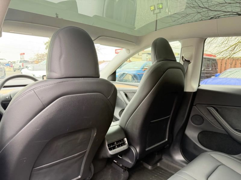 Used 2024 Tesla Model Y Long Range image 16
