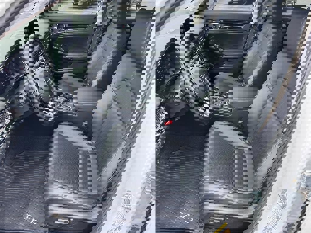 Used 2022 Honda Civic Touring image 9