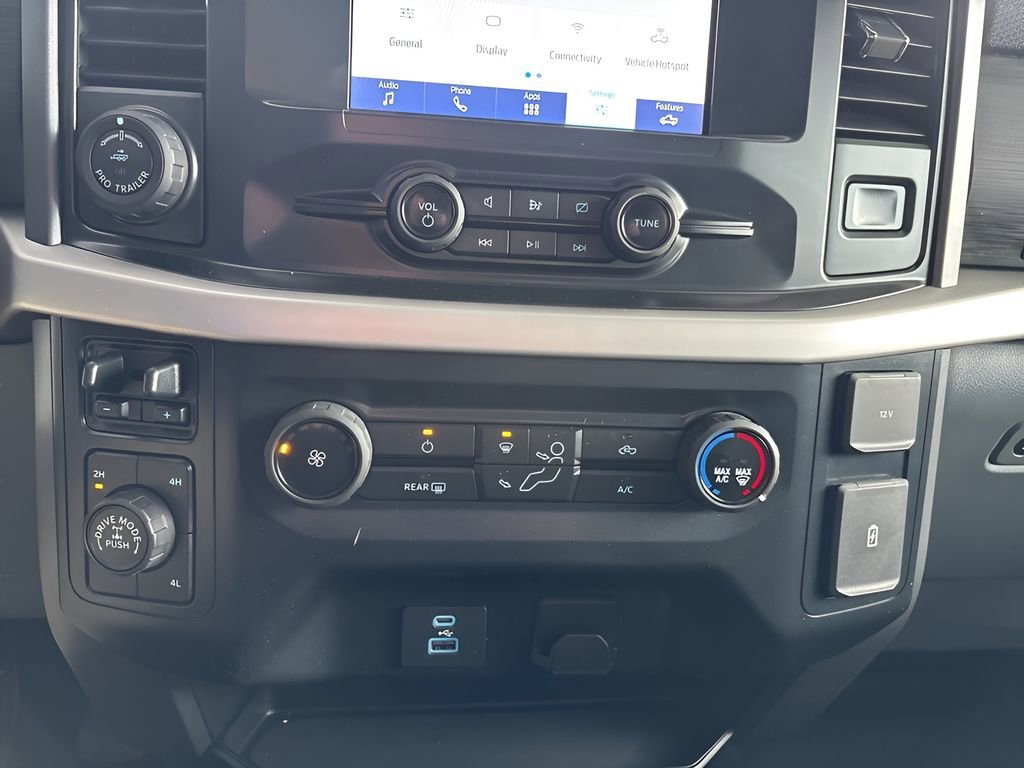Used 2022 Ford F150 XLT w/ Trailer Tow Package image 17