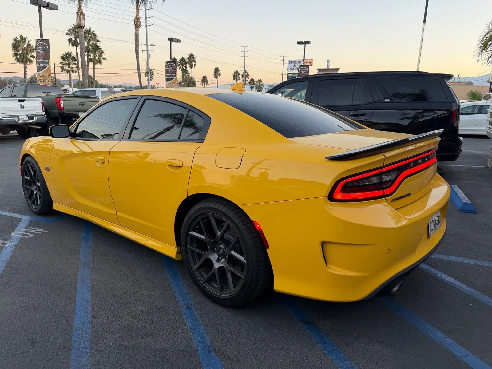 Used 2018 Dodge Charger R/T Scat Pack RWD image 7