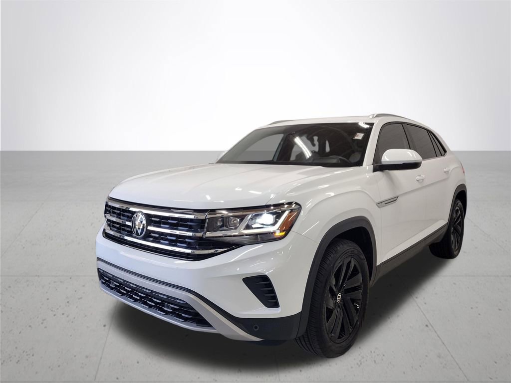 Certified 2022 Volkswagen Atlas Cross Sport SE w/ Panoramic Sunroof Package image 2