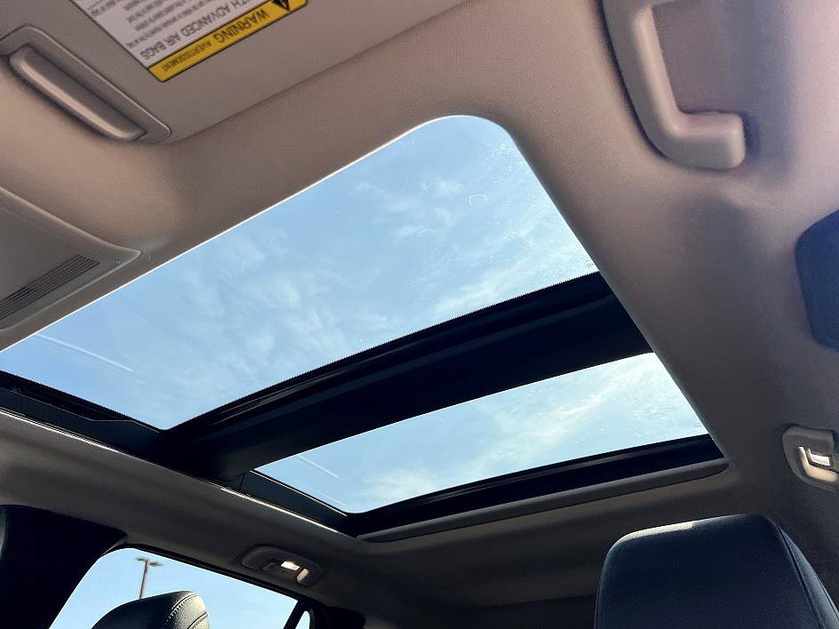 Used 2025 MAZDA CX-50 AWD 2.5 Hybrid w/ Premium Pkg image 19