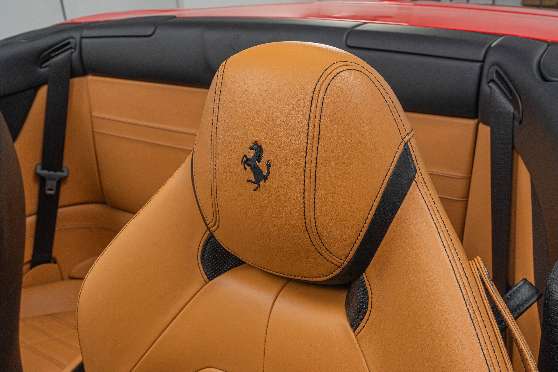 Used 2016 Ferrari California T image 26