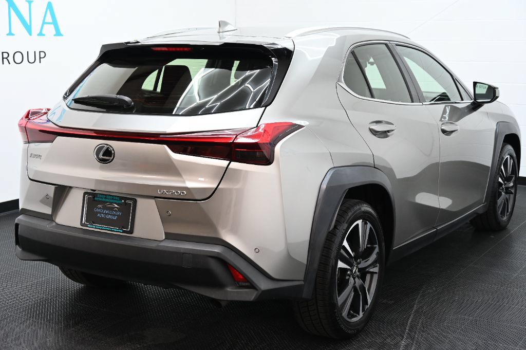 Used 2021 Lexus UX 200 w/ Accessory Package (Z2) FWD image 3
